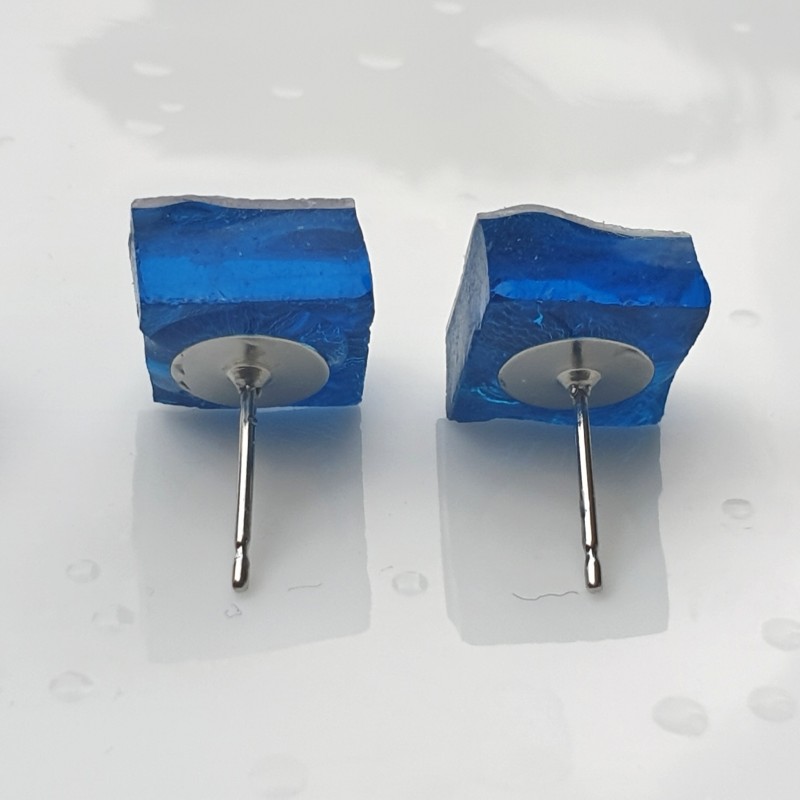 Piccole Gioie - Nocturnal Lagoon - Pair of White Gold Stud Earrings on Glass