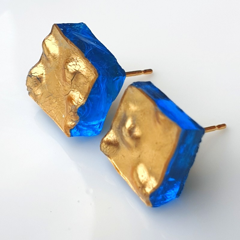 Piccole Gioie - Laguna Sunrise - Pair of Yellow Gold Stud Earrings on Glass